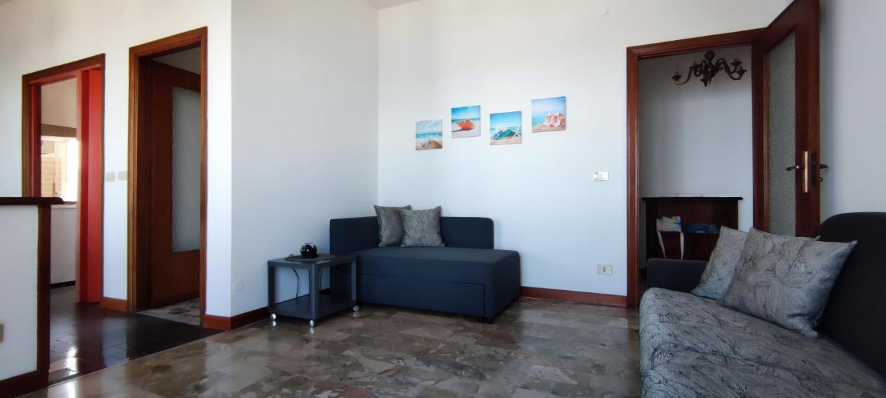 Maremare, Really On The Beach, With Private Parking Savona Luaran gambar